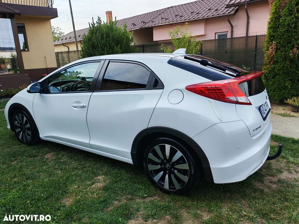 Honda Civic 1.6 i-DTEC Lifestyle Black Edition - 36