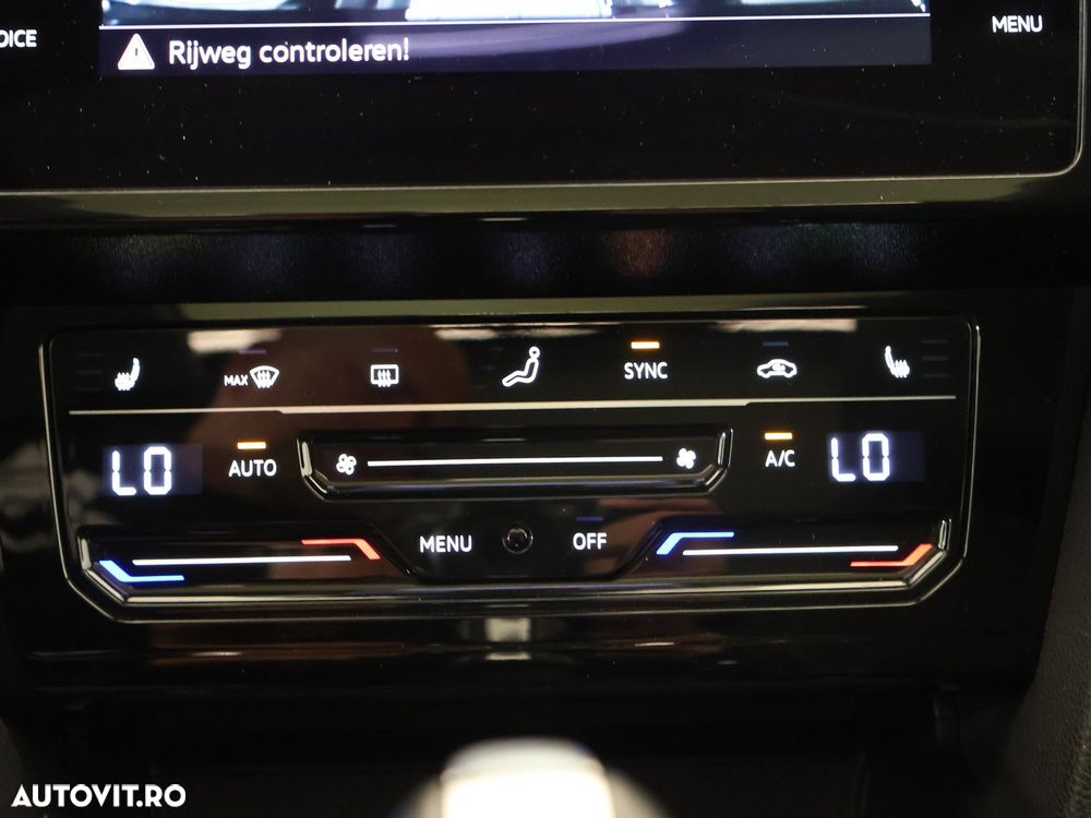 Volkswagen Passat - 23