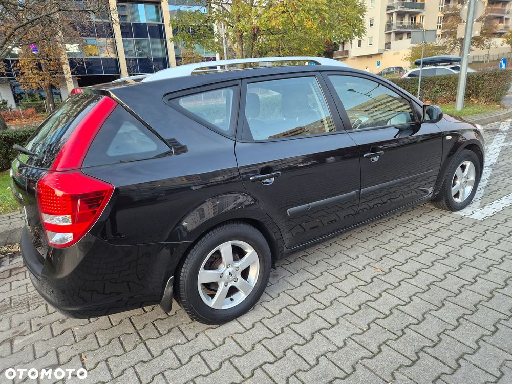 Kia Ceed Cee'd 1.6 Comfort + - 2