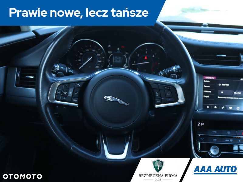 Jaguar XF - 24