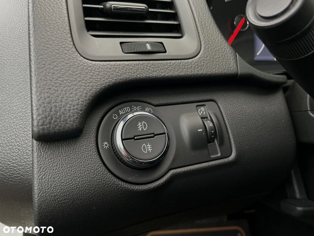 Opel Insignia 2.0 CDTI Cosmo - 25