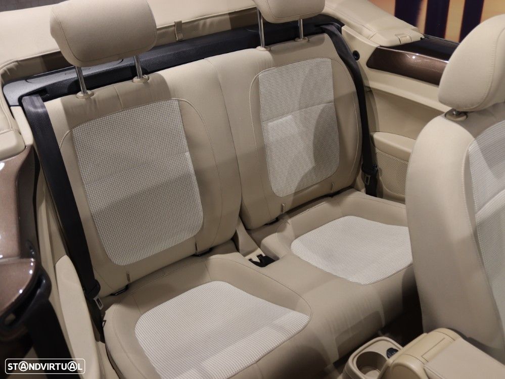 VW New Beetle Cabriolet 1.4 TSI Sport DSG - 15