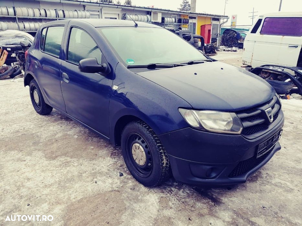 Dezmembrez Dacia Sandero 1.2i 75cp