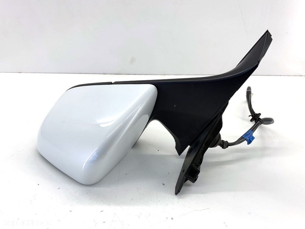 LUSTERKO LEWY TESLA MODEL Y (5YJY) 2019 - 2022 EV 235 kW [320 KM] - 2