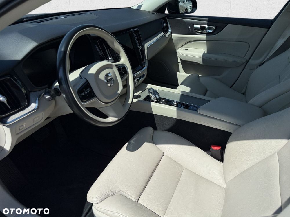Volvo V60 - 10