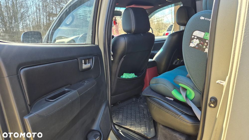 Toyota Hilux 2.5 D-4D SR5 - 30