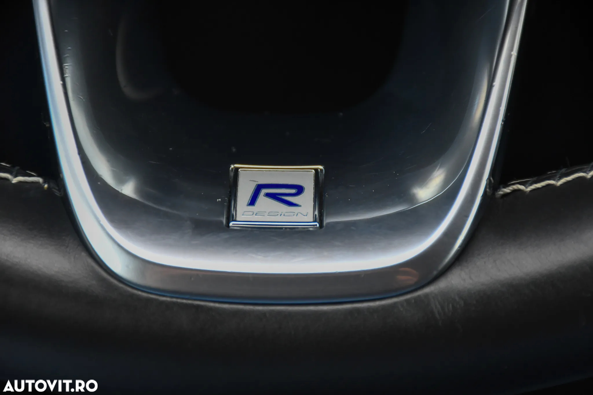 Volvo XC 40 D4 AWD Geartronic R-Design - 13