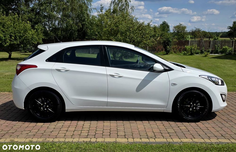 Hyundai i30 1.4 Classic + - 4