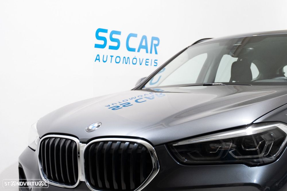 BMW X1 25 e xDrive Corporate Edition - 4