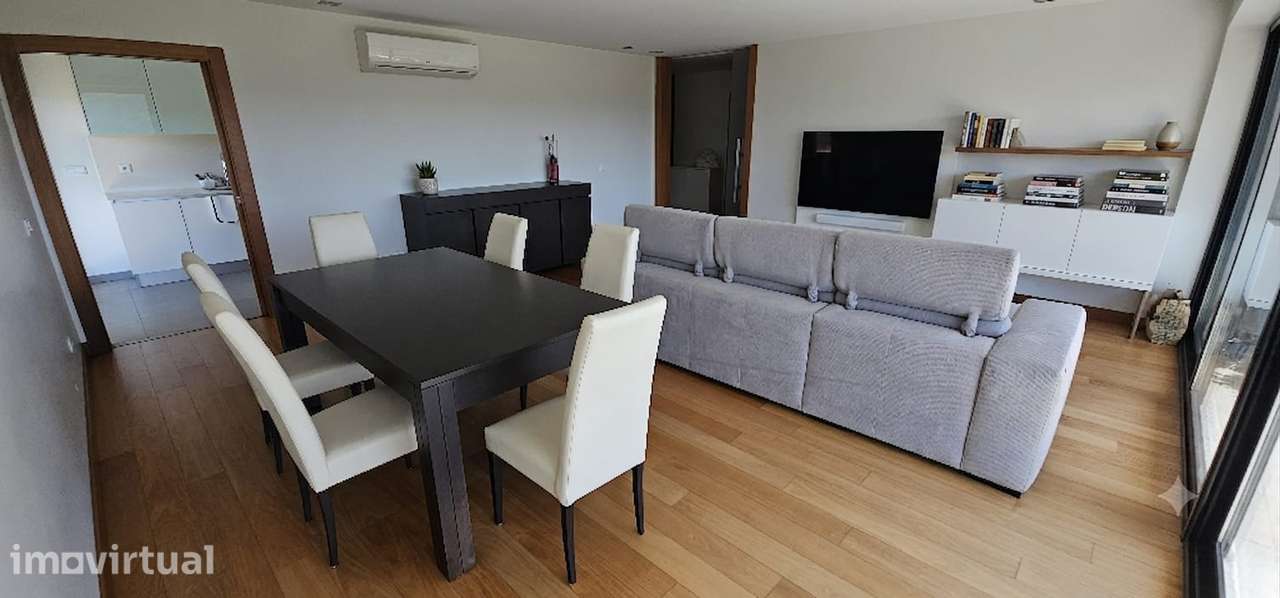 T3 moderno com 3 casas de banho e garagem - Grande imagem: 5/7