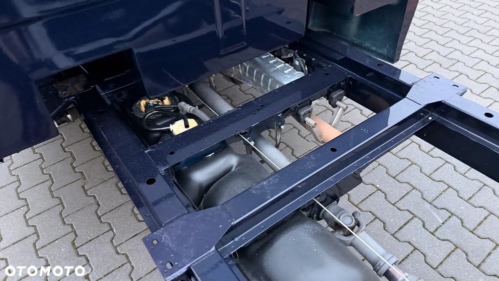 Mercedes-Benz Sprinter 319 - 19