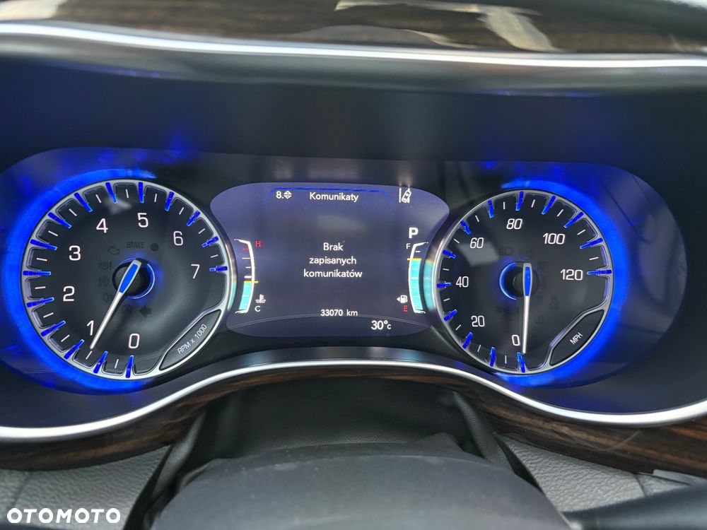 Chrysler Pacifica - 29