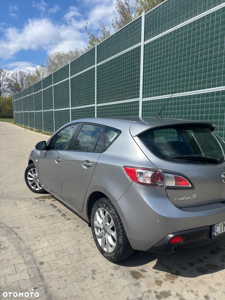 Mazda 3 2.0 Exclusive + - 3