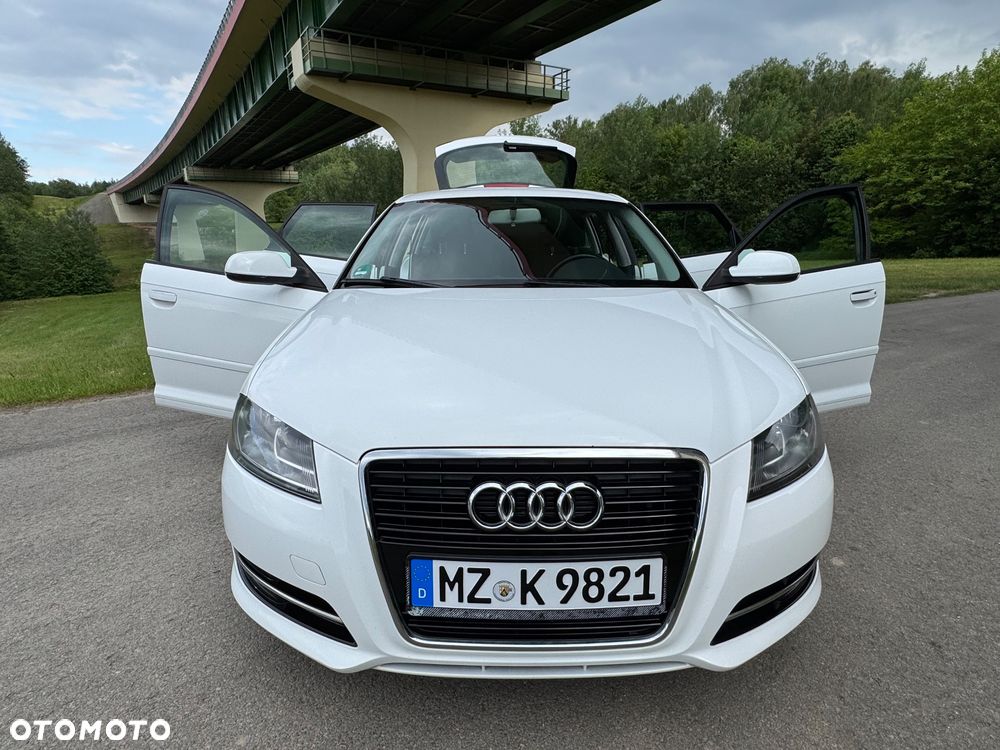 Audi A3 Sportback - 11
