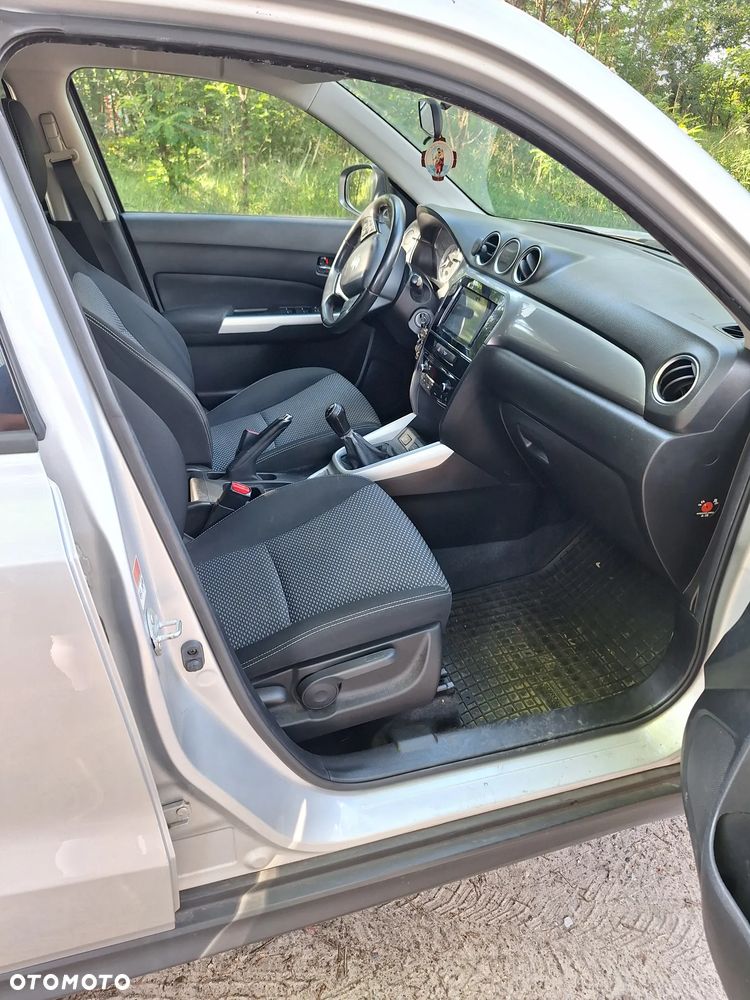 Suzuki Vitara 1.6 Premium 2WD - 10