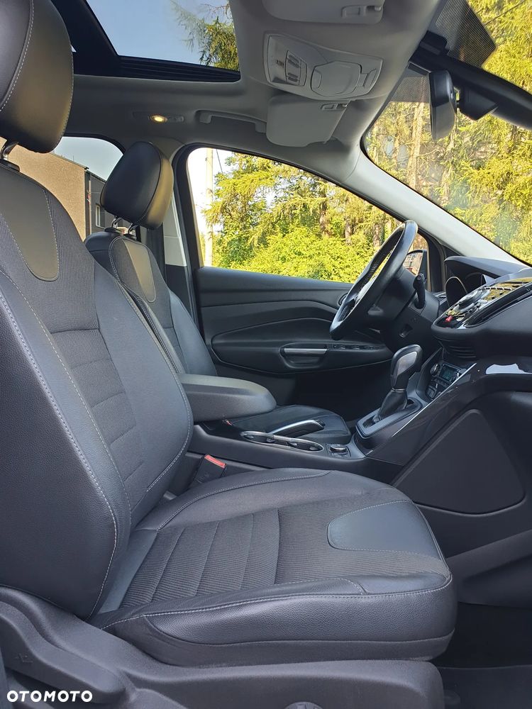Ford Kuga 2.0 TDCi 4x4 Titanium - 32