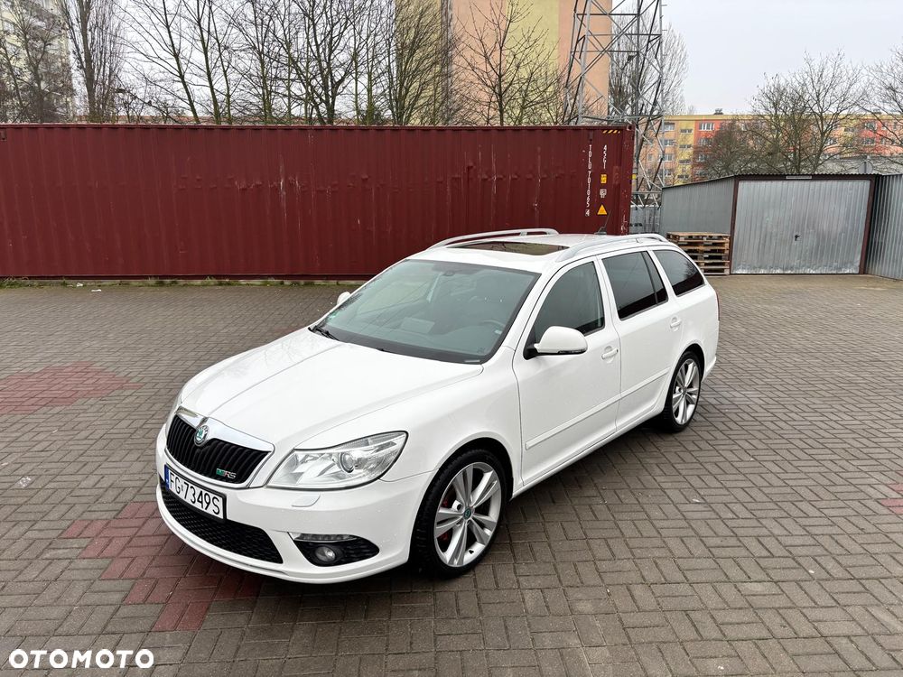 Skoda Octavia 2.0 TDI DPF DSG RS - 2