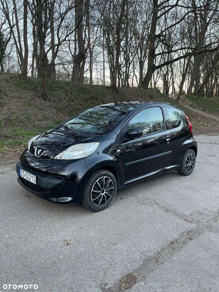 Peugeot 107 1.0 Happy - 1