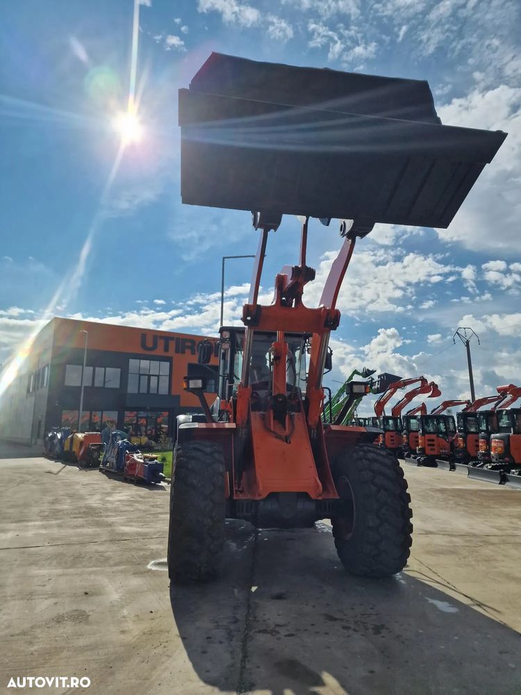 Hitachi ZW220-6, cupa 3,5mc, 2018, 10.546h, produs in JAPONIA, Anv 23,5R25 80% ok, Masa operationala 20 tone, camera luat vederi spate, consum mediu 10,5l/ora, Stare foarte buna, posibilitate leasing 3 ani, AC Climatronic, computer in PROMOTIE 53.900 EUR+Tva - 7