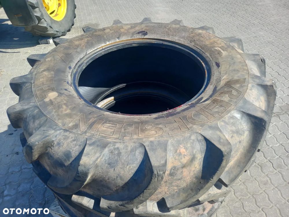 Opona 480/70R28 Vredestein John Deere 6930 - 2