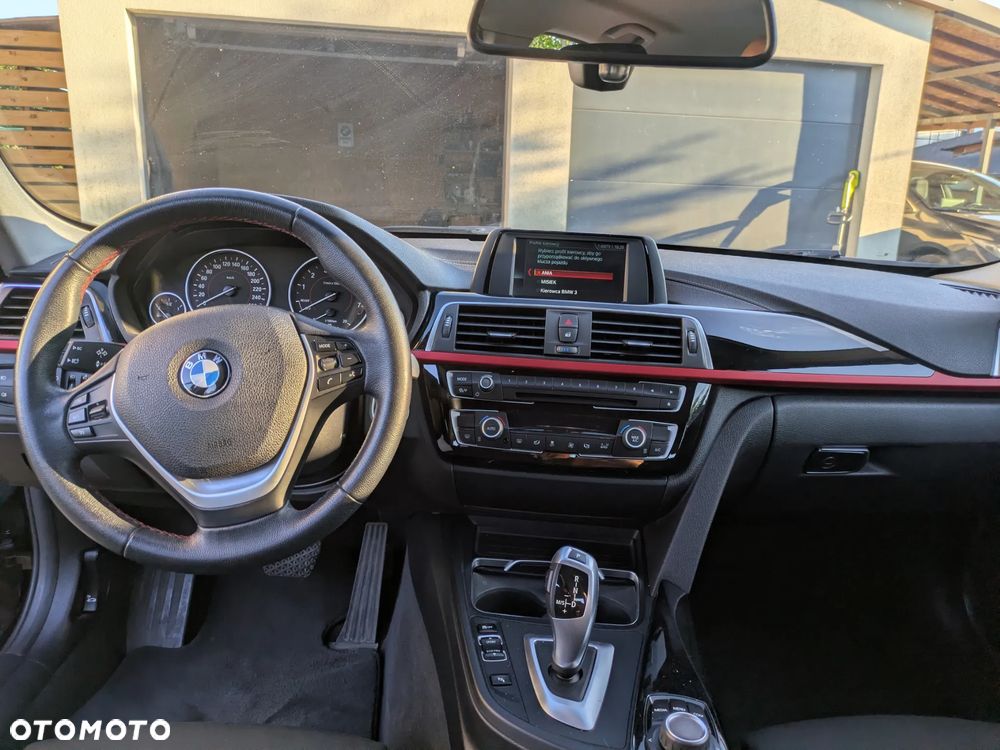BMW Seria 3 318i - 11