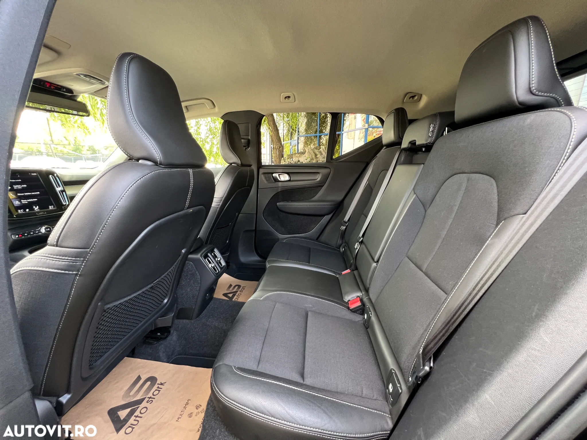 Volvo XC 40 D4 AWD Momentum - 19