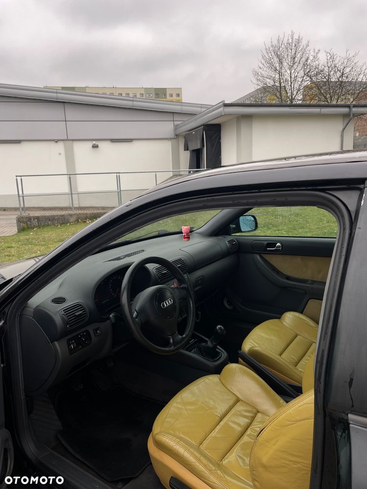 Audi A3 3-drzwiowe 1.6 Ambiente - 6