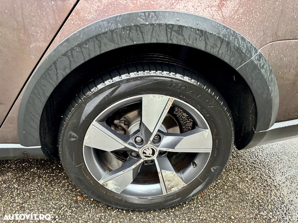 Skoda Octavia Combi Diesel 2.0 TDI 4X4 DSG Scout - 15