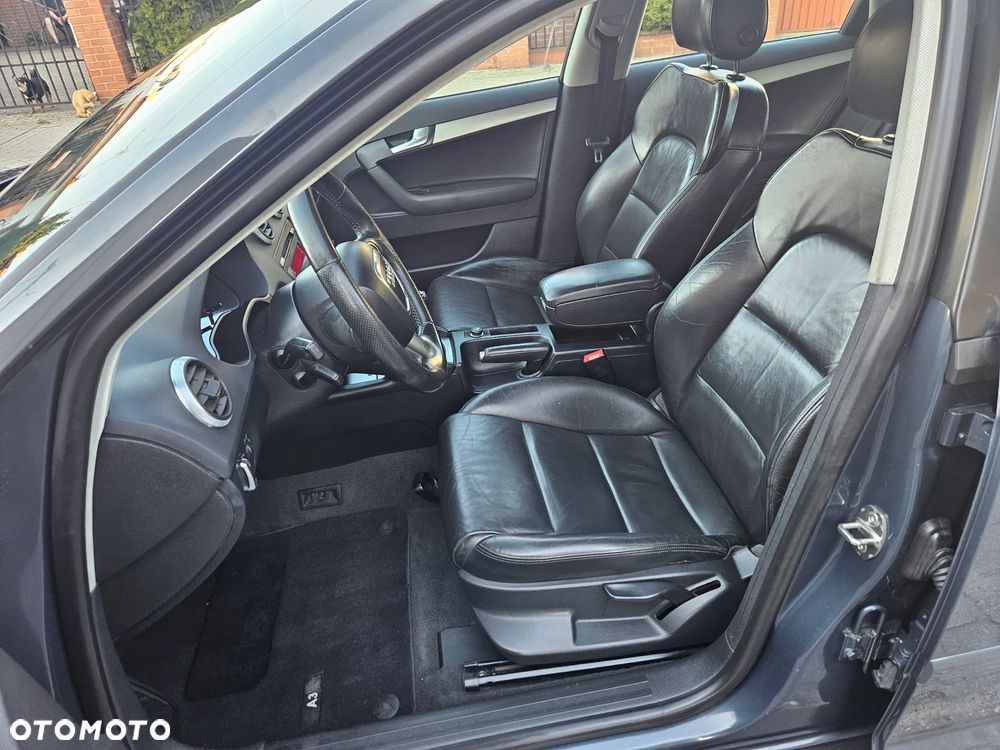 Audi A3 Sportback 1.6 TDI DPF Ambiente - 5