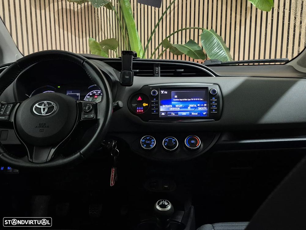 Toyota Yaris 1.0 VVT-i Comfort +PS+PT Techno - 10