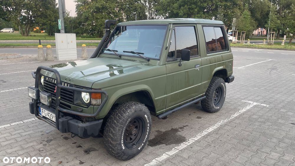 Mitsubishi Pajero - 2