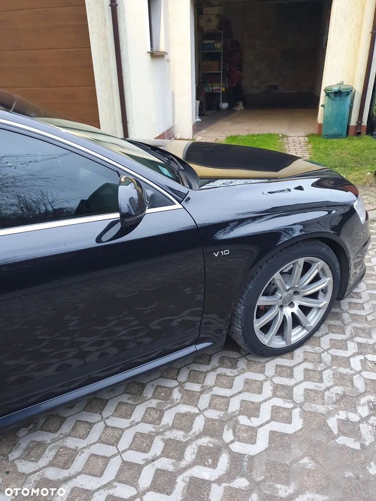 Audi RS6 Avant - 36