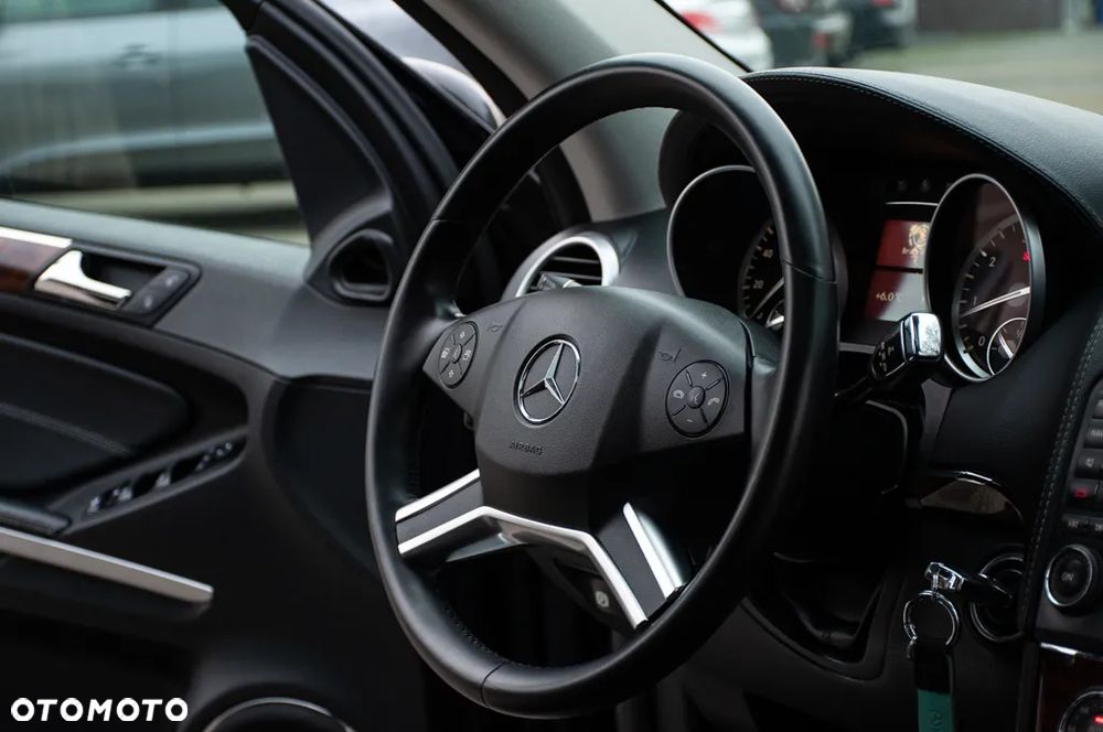 Mercedes-Benz GL 450 4Matic 7G-TRONIC - 32