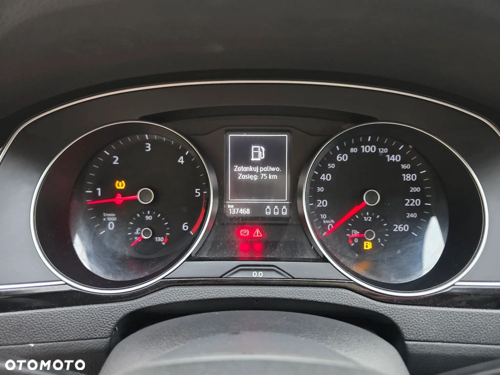 Volkswagen Passat - 23