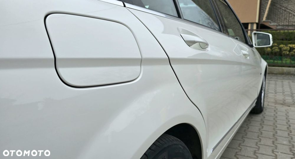 Mercedes-Benz Klasa C 250 CDI BlueEff Elegance 4-Matic - 12