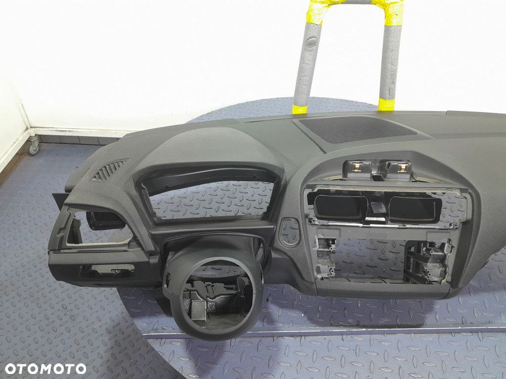 BMW 2 F22 F23 DESKA ROZDZIELCZA EU - 3