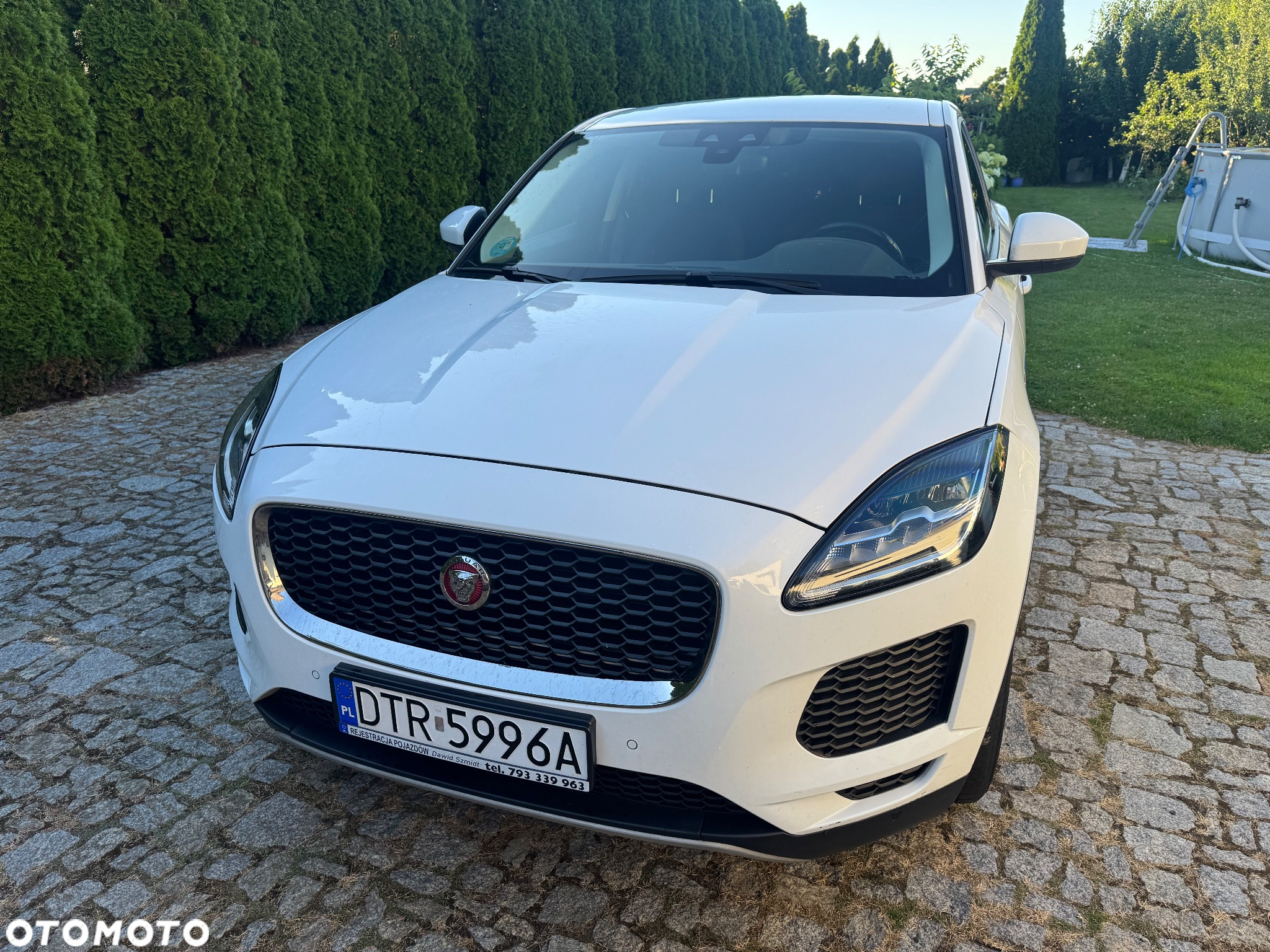 Jaguar E-Pace 2.0 i4D AWD - 14