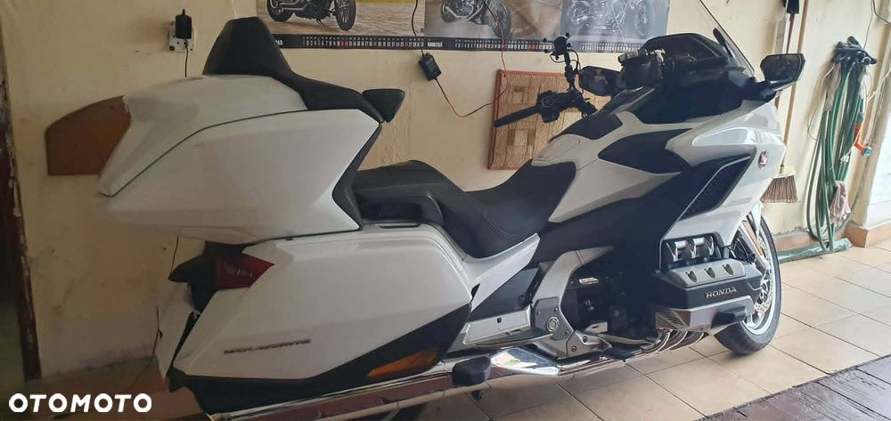 Honda GL - 12