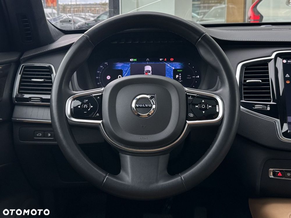 Volvo XC 90 - 25