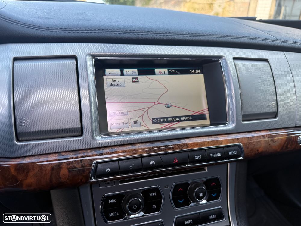 Jaguar XF 2.2 D Premium Luxury - 20