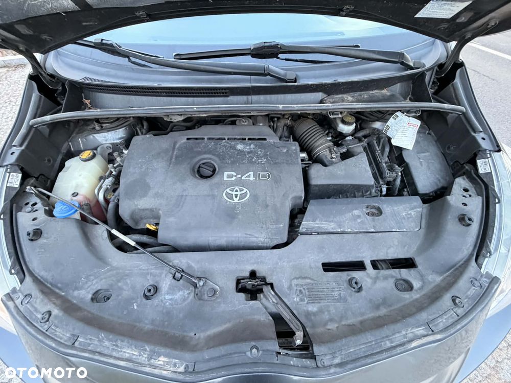 Toyota Verso 2.0 D-4D Sol SW 7os - 19