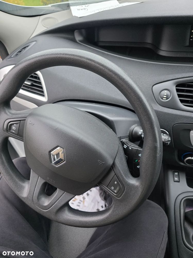 Renault Scenic TCe 115 GPF BUSINESS EDITION - 27