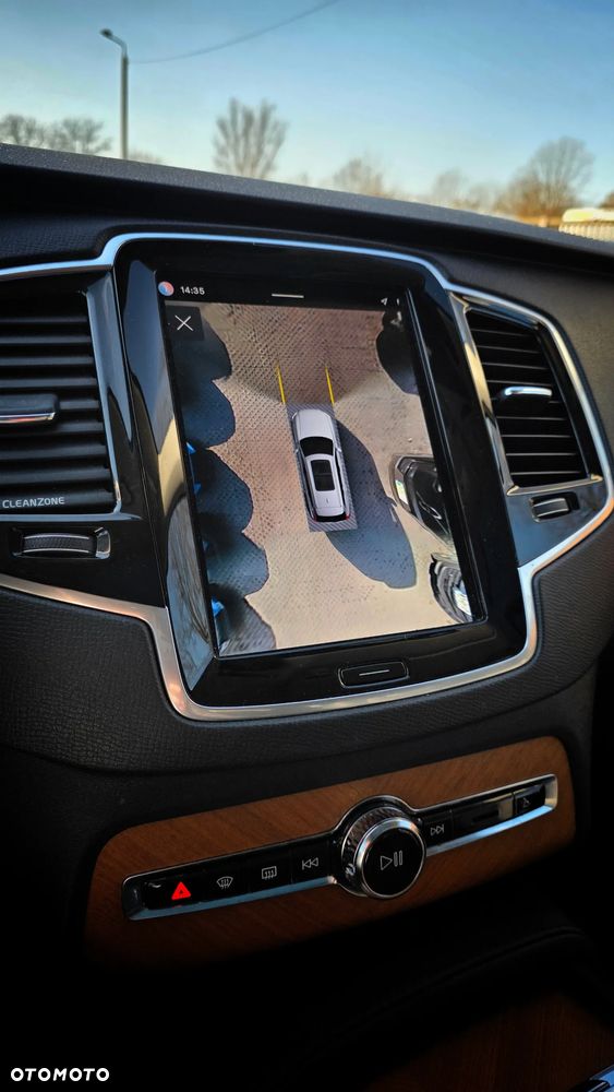 Volvo XC 90 - 25