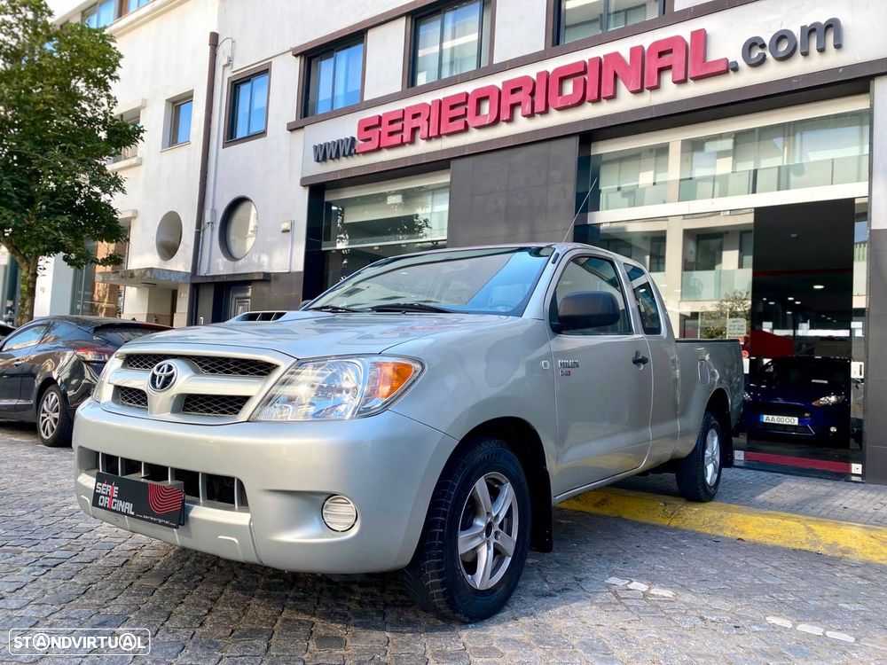 Toyota Hilux 2.5 D-4D 2WD CE - 1