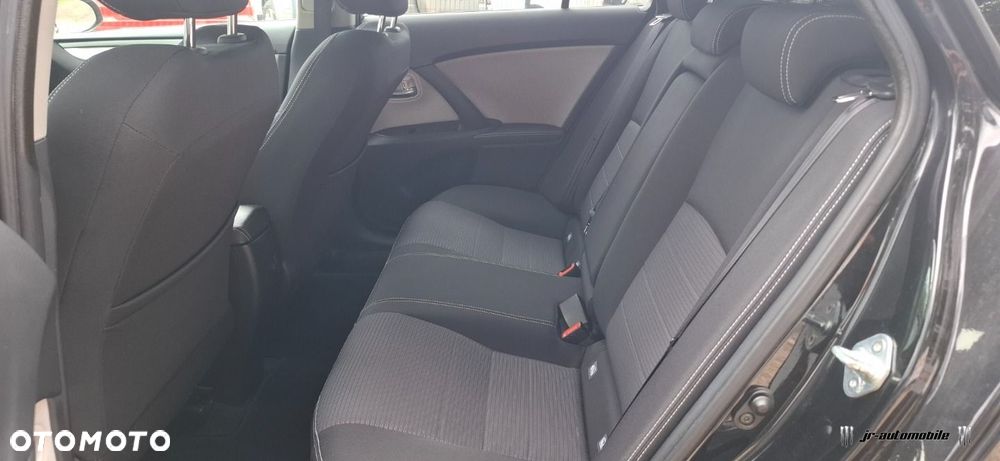 Toyota Avensis - 9