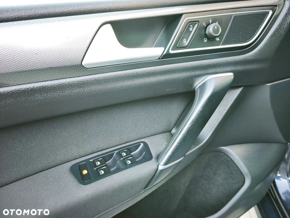 Volkswagen Golf Sportsvan 2.0 TDI BlueMotion Technology Lounge - 19