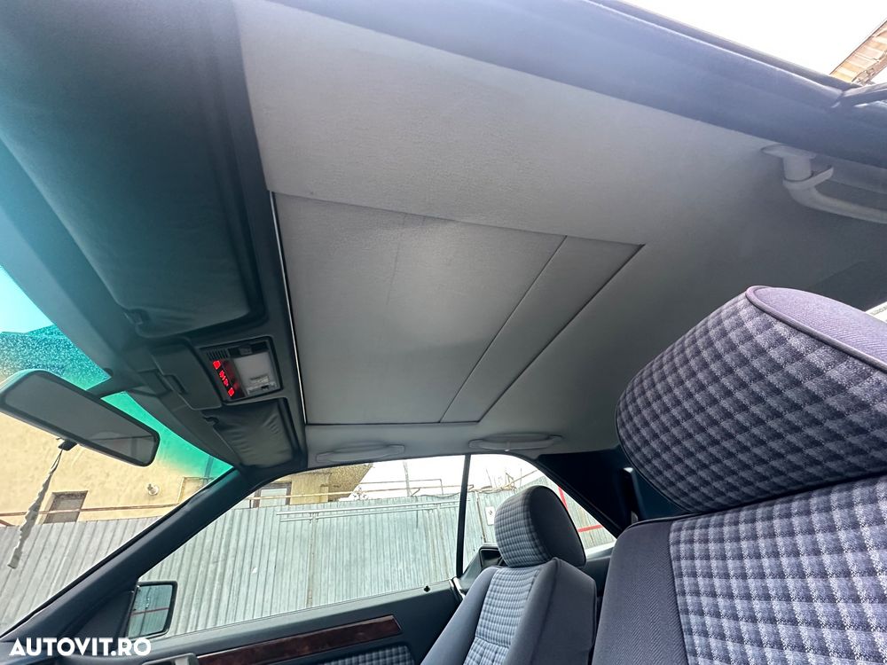 Mercedes-Benz W124 - 12