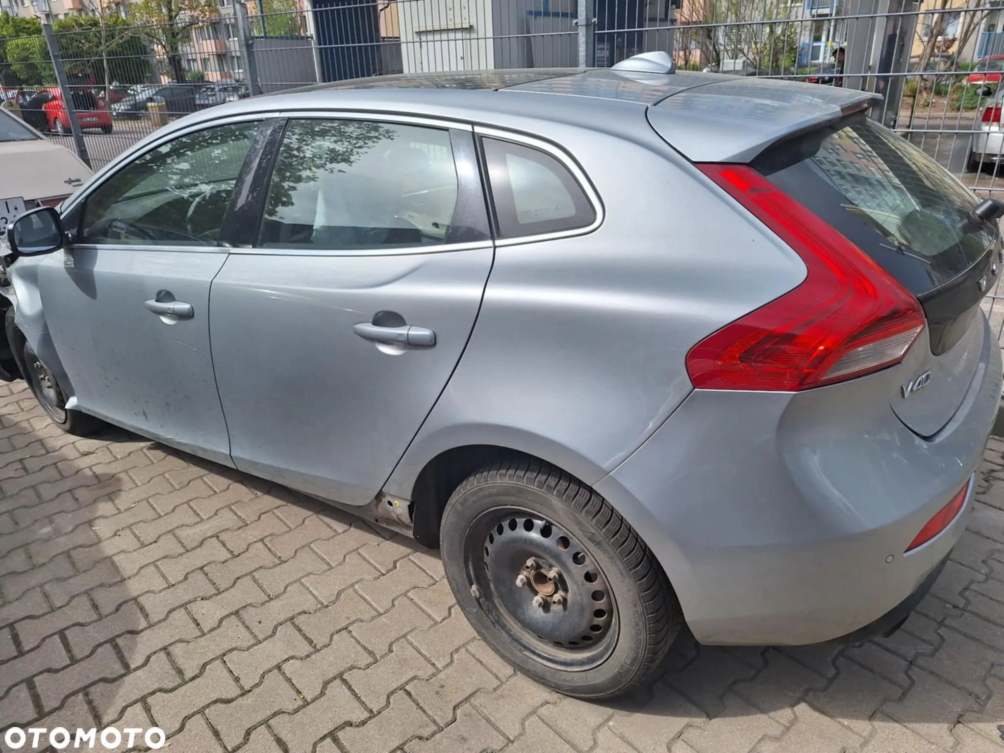 Volvo V40 D4 Summum - 1