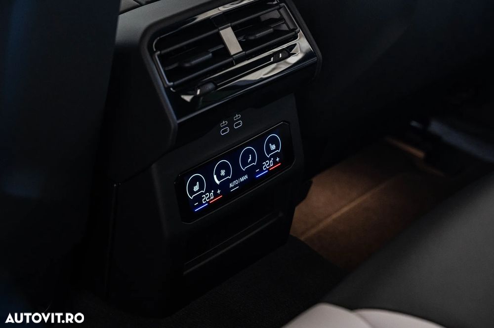 BMW M5 xDrive - 24