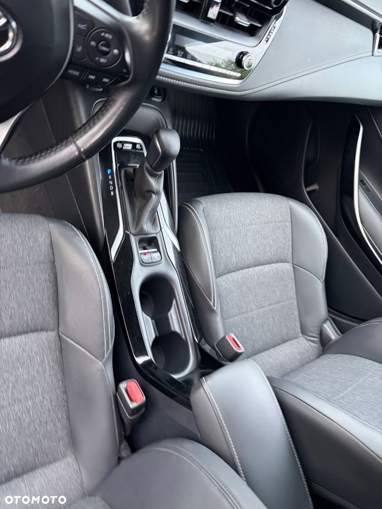 Toyota Corolla 1.8 Hybrid Executive - 23